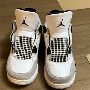 Air Jordan White and Black Retro 4